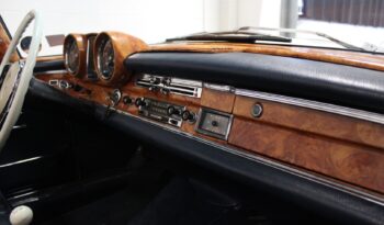 Mercedes-Benz 220 SE (W128) cabriolet full
