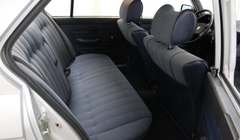 BMW 5-serie E28 524 TD full