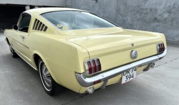 Ford Mustang Fastback full