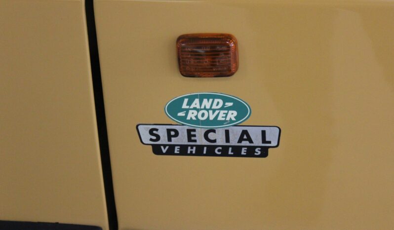 Land Rover Discovery 300 TDI Camel Trophy full