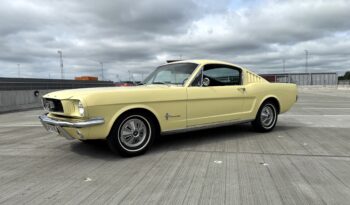 Ford Mustang Fastback full