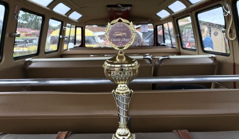 VW T2 Microbus De Luxe full