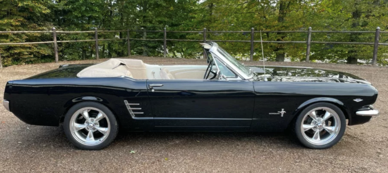 Ford Mustang 289 V8 Cabriolet full