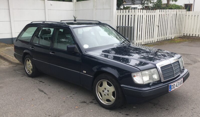 Mercedes-Benz E-Klasse (W124) 230 TE full