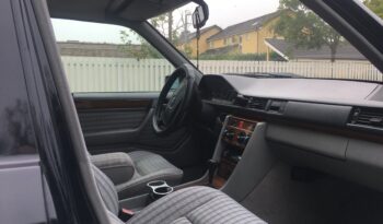 Mercedes-Benz E-Klasse (W124) 230 TE full