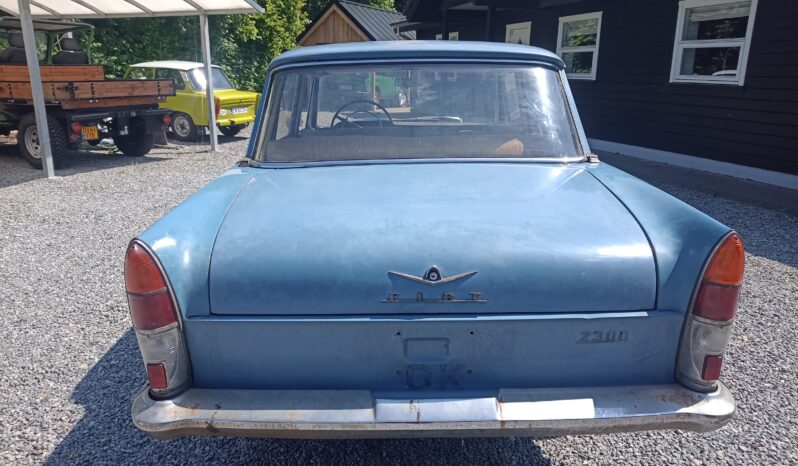 Fiat 2300 2,3 full
