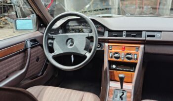 Mercedes-Benz E-Klasse (W124) 230 E Aut full