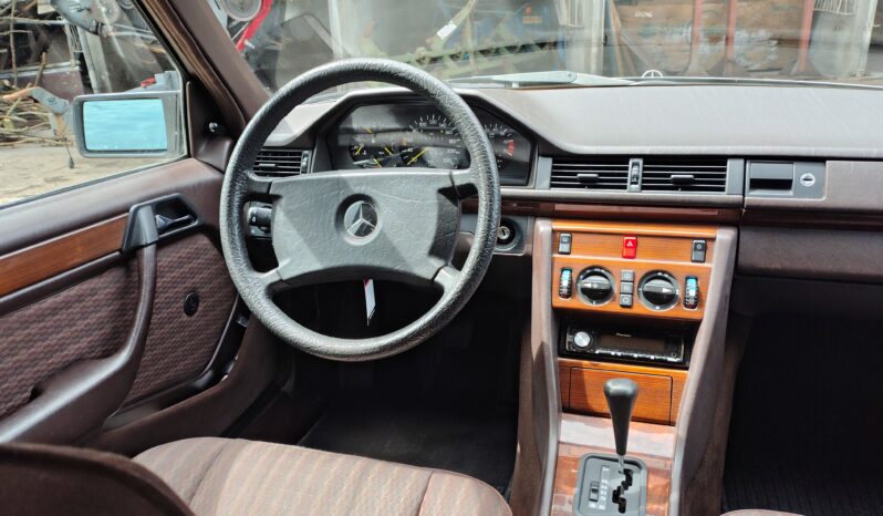 Mercedes-Benz E-Klasse (W124) 230 E Aut full