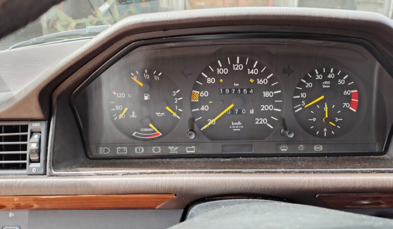 Mercedes-Benz E-Klasse (W124) 230 E Aut full