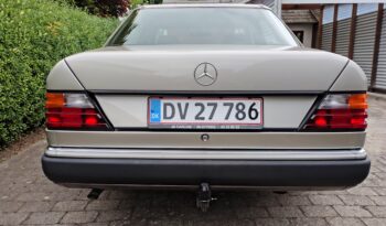 Mercedes-Benz E-Klasse (W124) 230 E Aut full