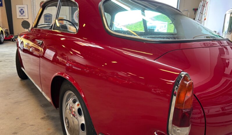 Alfa Romeo Giulietta sprint Veloce 750E full
