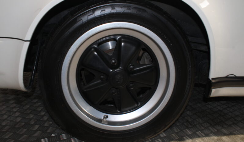 Porsche 911 930 3,0 SC Targa full