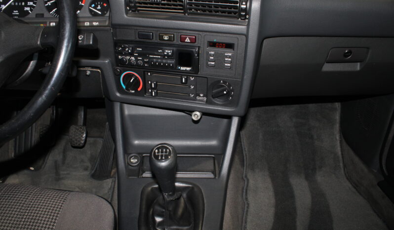 BMW 3-serie E30 320i full
