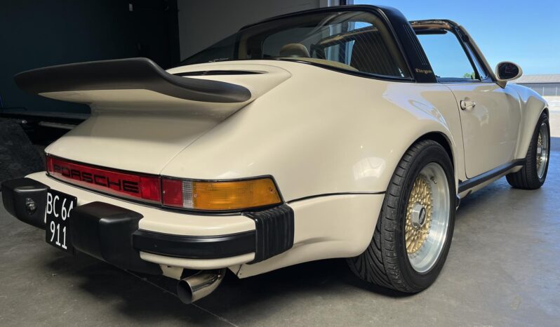 Porsche 911 T 2,4 Targa full