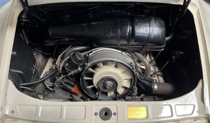 Porsche 911 T 2,4 Targa full