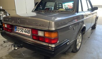 Volvo 200-Serie 240 4D Automatic full