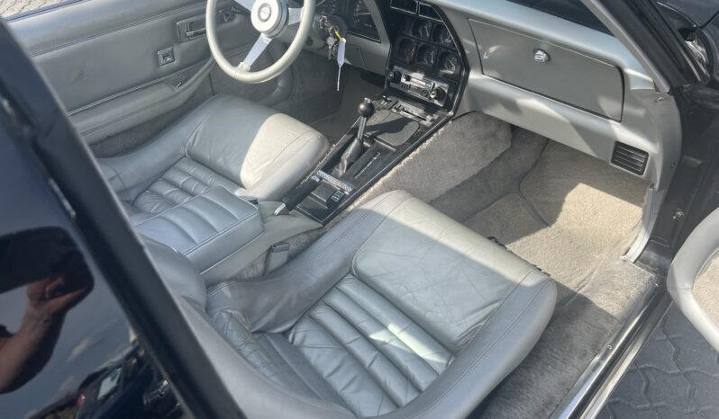 Chevrolet Corvette C3 V8 Stingray Targa full