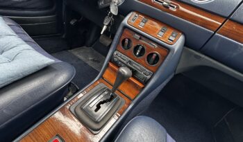 Mercedes-Benz 190-230 (W110) 230 CE Coupe full