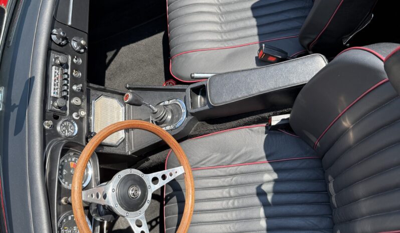 MG MGB 1,8 Roadster 2d full