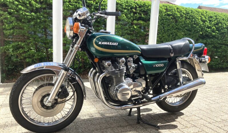 Kawasaki Z1000 full