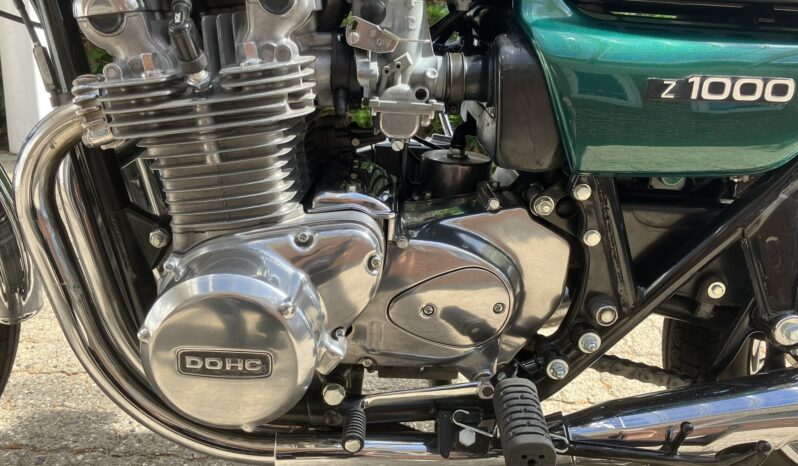 Kawasaki Z1000 full
