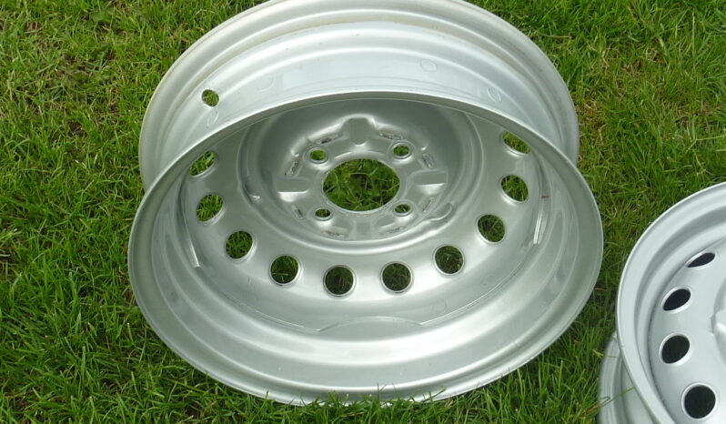 Dæk/fælge Alfa Romeo Typ 105/115 full