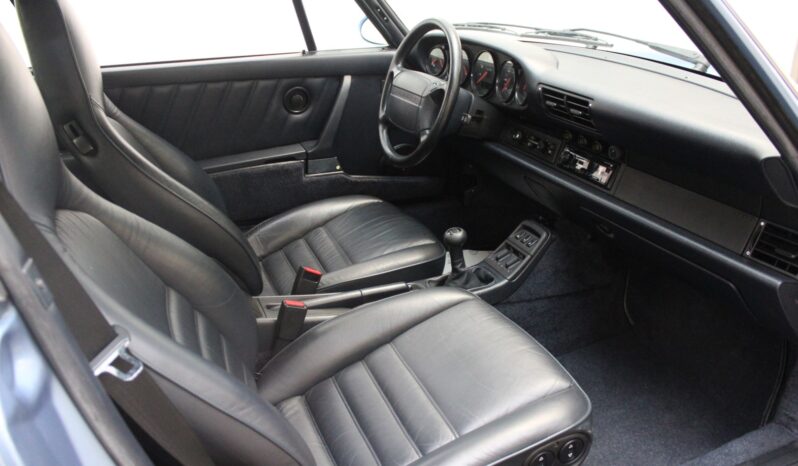 Porsche 911 964 Carrera 4 3,6L coupe full