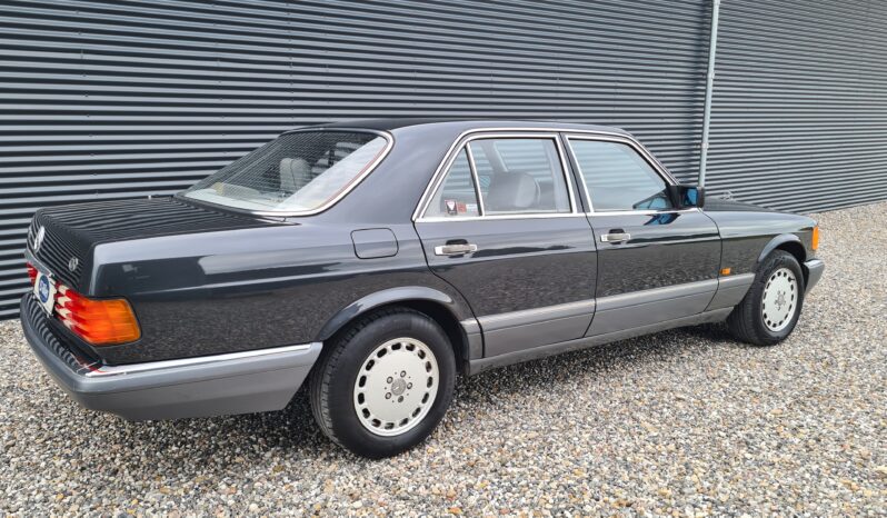 Mercedes-Benz S-Klasse (W126) 560 SE full