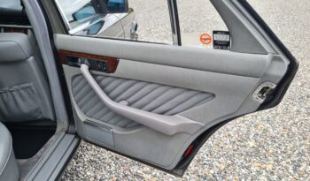 Mercedes-Benz S-Klasse (W126) 560 SE full