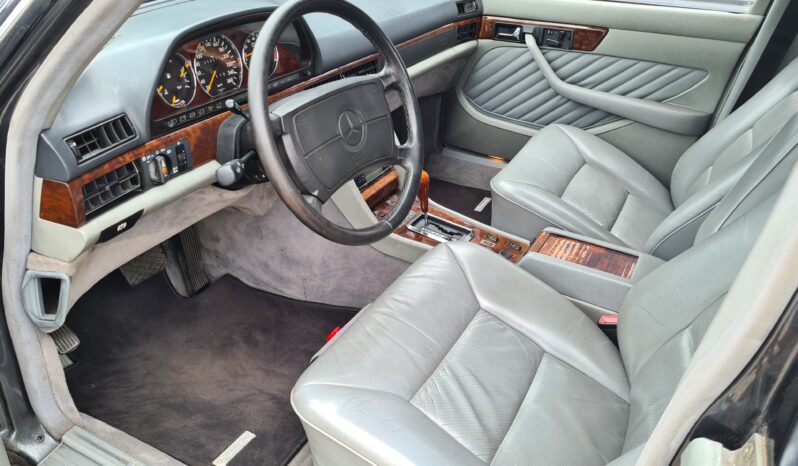 Mercedes-Benz S-Klasse (W126) 560 SE full