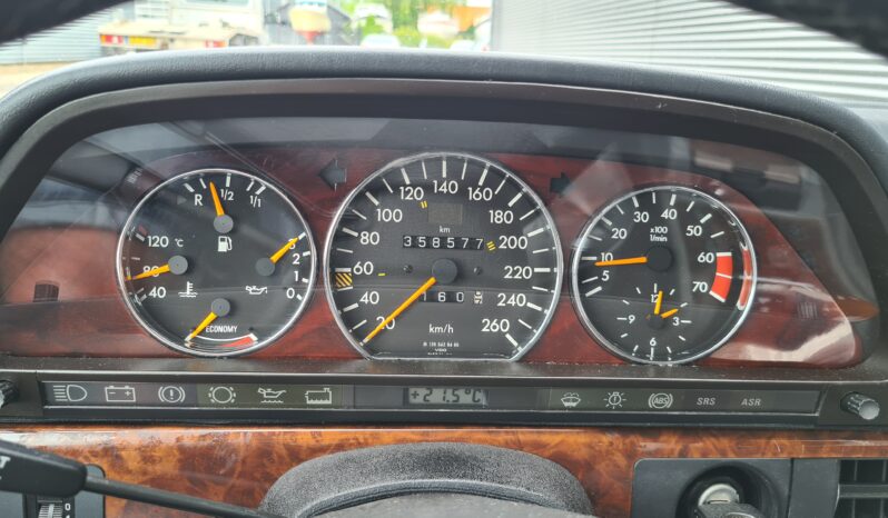 Mercedes-Benz S-Klasse (W126) 560 SE full