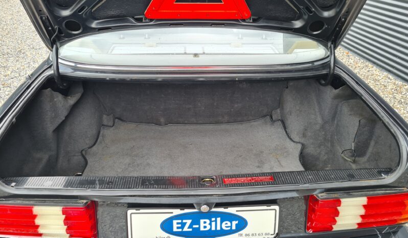 Mercedes-Benz S-Klasse (W126) 560 SE full