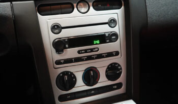 Ford Mustang V6 Coupe full