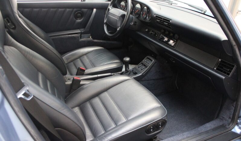 Porsche 911 964 Carrera 4 3,6L coupe full