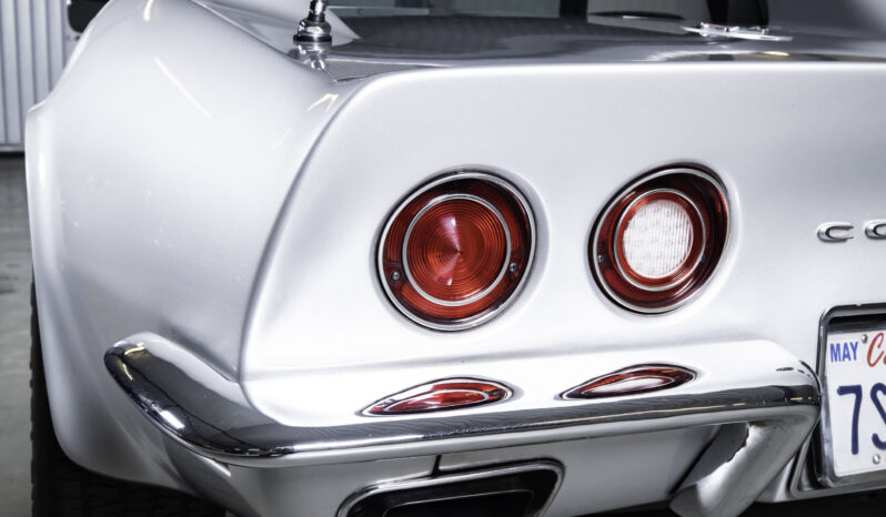 Chevrolet Corvette Stingray full