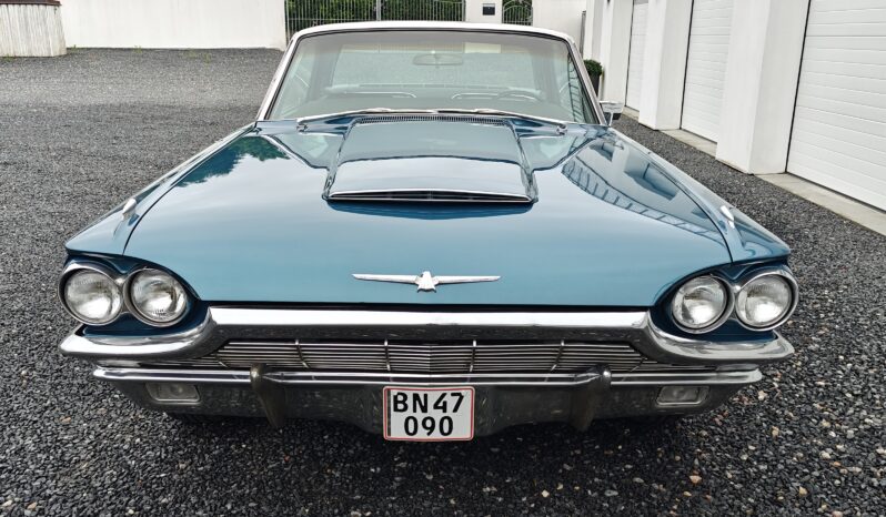 Ford Thunderbird V8 Coupe full