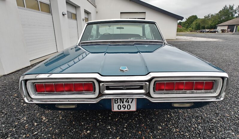 Ford Thunderbird V8 Coupe full