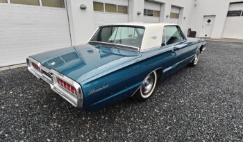 Ford Thunderbird V8 Coupe full