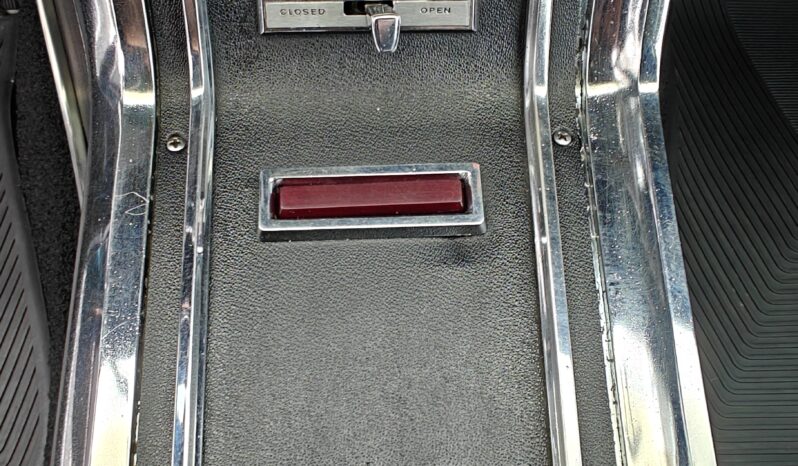 Ford Thunderbird V8 Coupe full