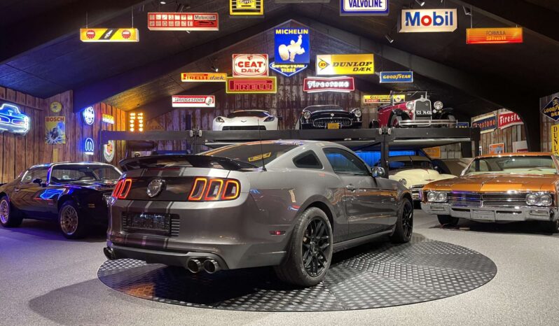 Ford Mustang v8 full