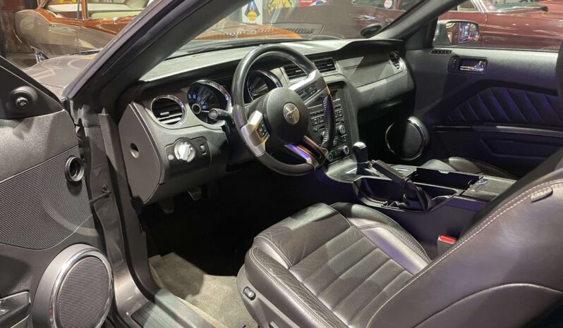 Ford Mustang v8 full
