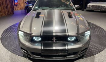 Ford Mustang v8 full