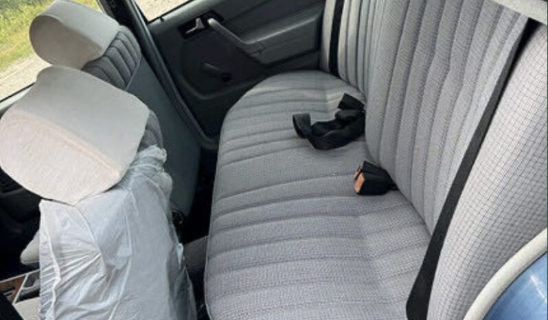 Mercedes-Benz 190 (W201) 190E 2.0 full