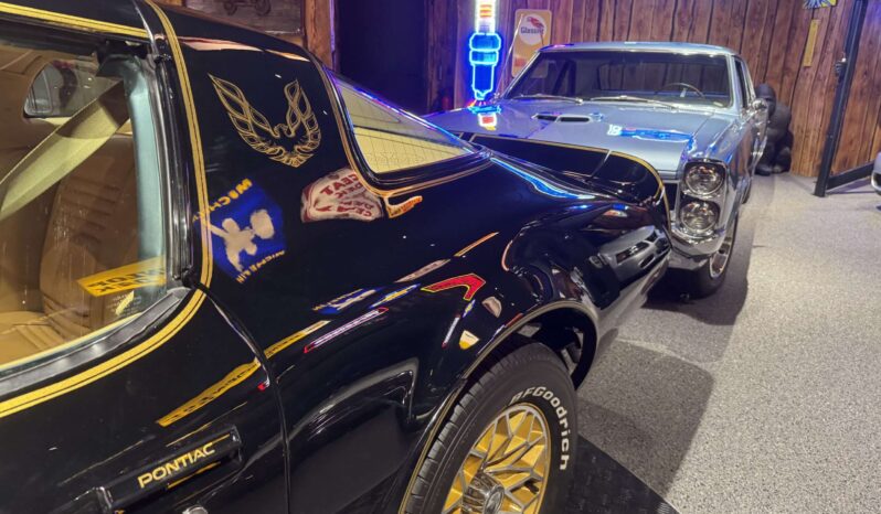 Pontiac Trans Am 6,6 V8 full