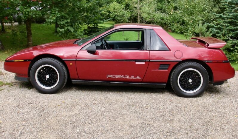 Pontiac Fiero Fiero 2,8 GT V6 full