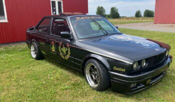 BMW 3-serie E30 320i 6-cyl full