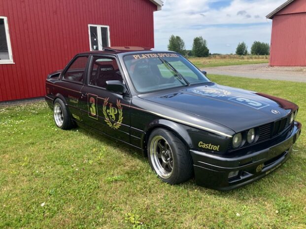 BMW 3-serie E30 320i 6-cyl full