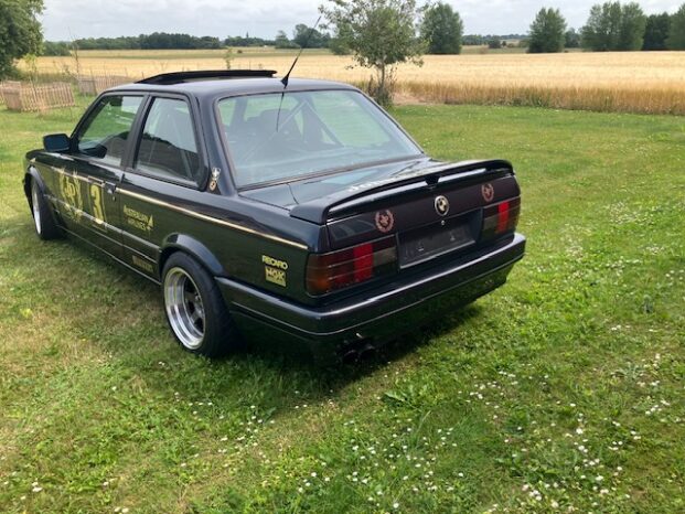 BMW 3-serie E30 320i 6-cyl full