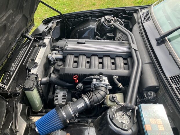 BMW 3-serie E30 320i 6-cyl full