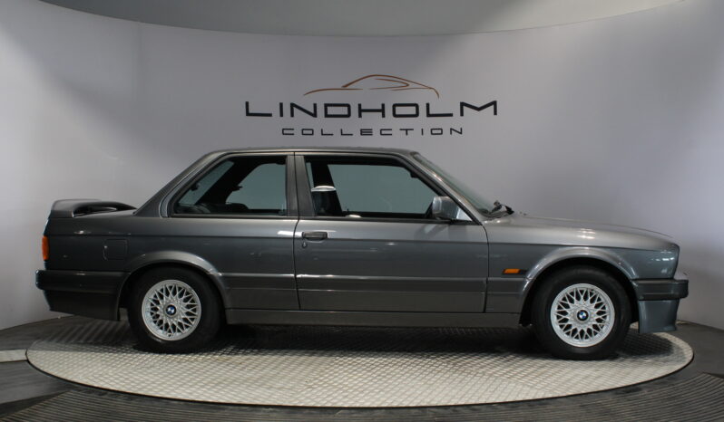 BMW 3-serie E30 320 i M-Technic full